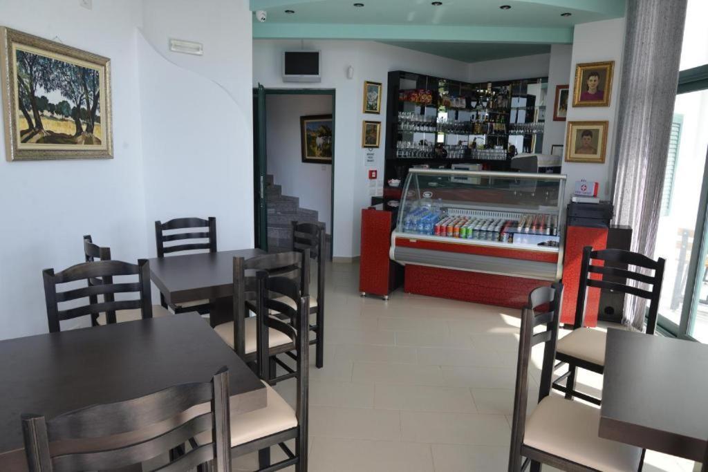 Hotel Artisti Vlore Exterior photo