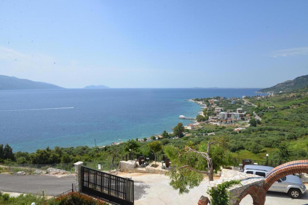Hotel Artisti Vlore Exterior photo